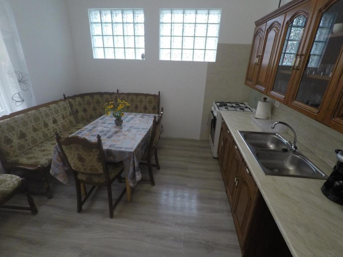 Balcsi1 Appartement Balatonfůzfő Buitenkant foto