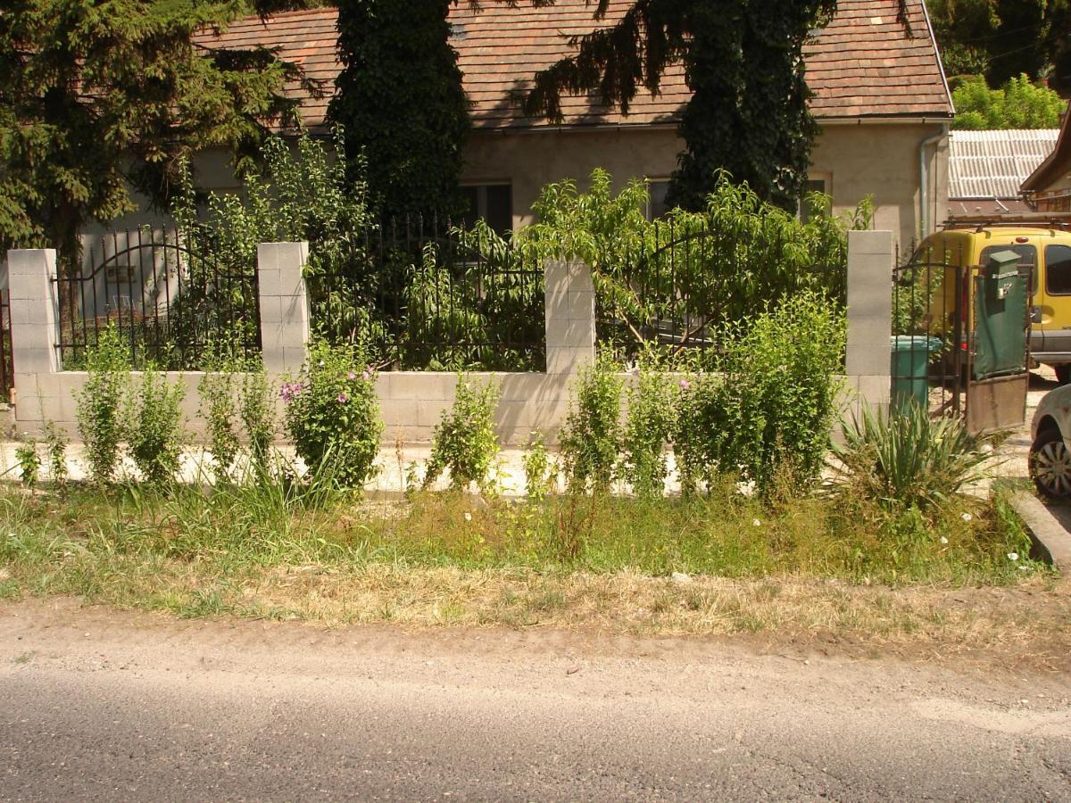 Balcsi1 Appartement Balatonfůzfő Buitenkant foto